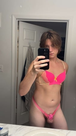 希望我穿着粉色🥰衣看起来不错