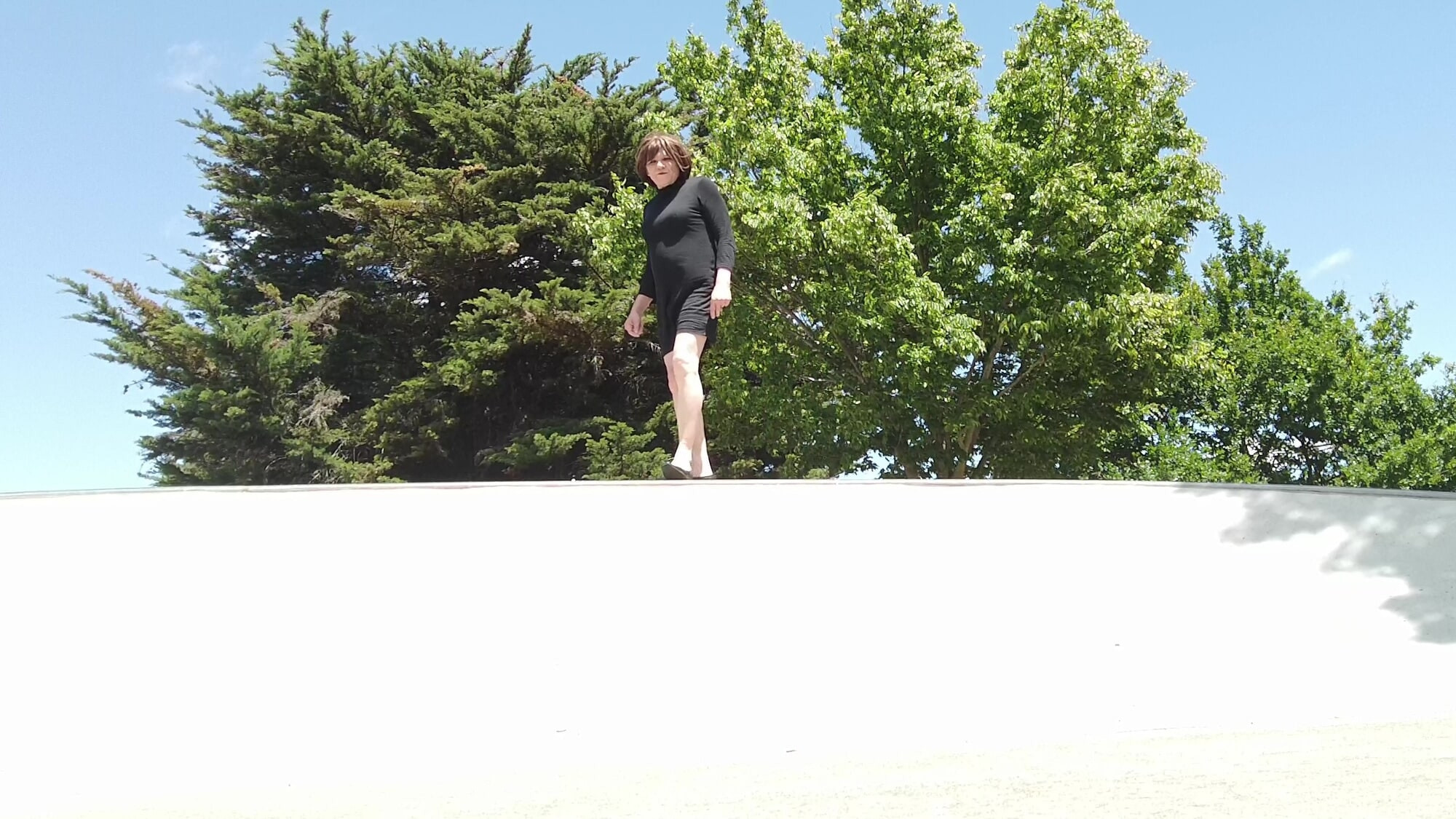 Crossdress Roadtrip - Skate park #2