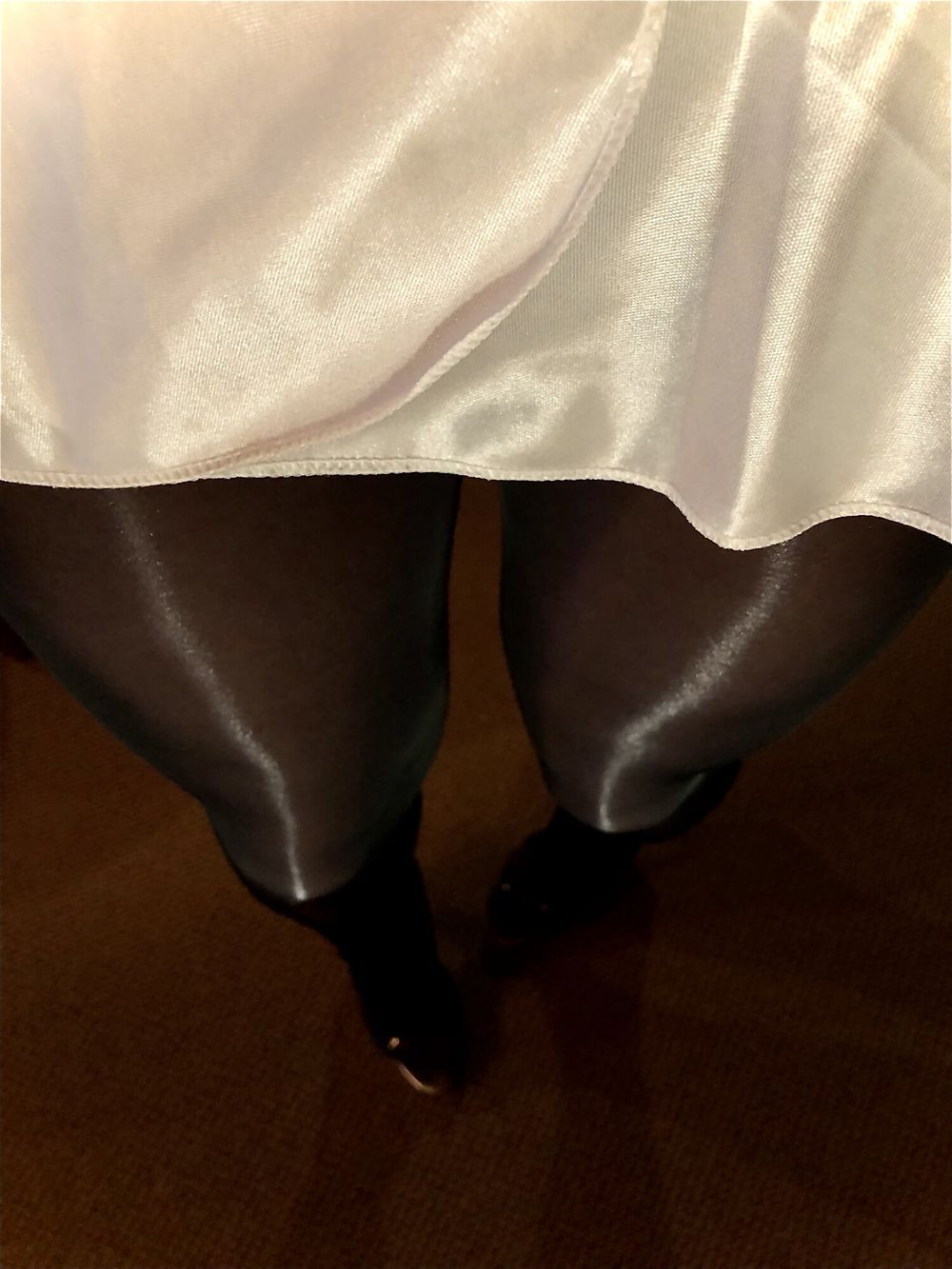 Moments of shiny legs, glossy tights and high heels, #7