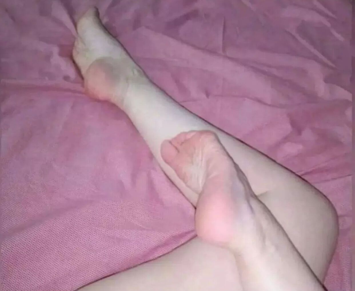 If I have my feet this beautiful and pink then imagine how I