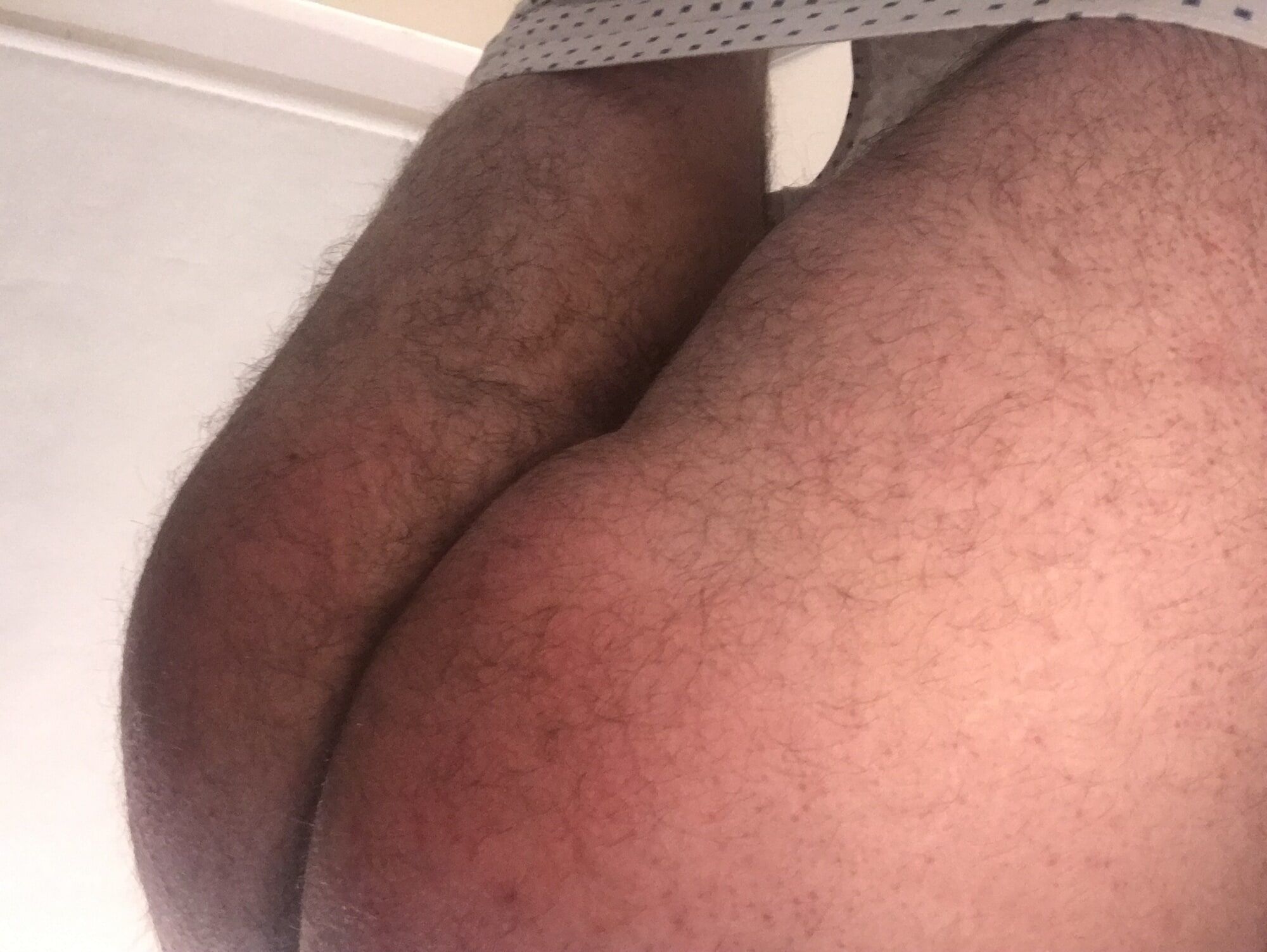 Red ass after i spanking 