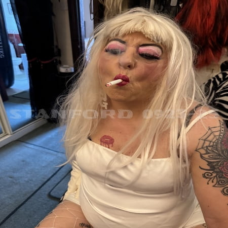 SMOKING WHITE SLUT PT 1