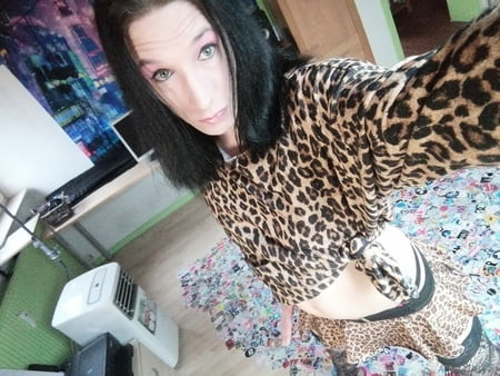 Sabrina Pink - Skinny German QOS Whore showing off for BBC