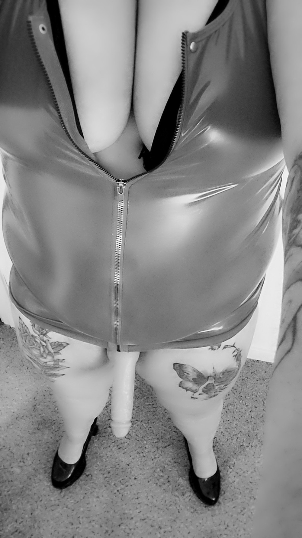 A few pics with my new dresses and my strap  #10