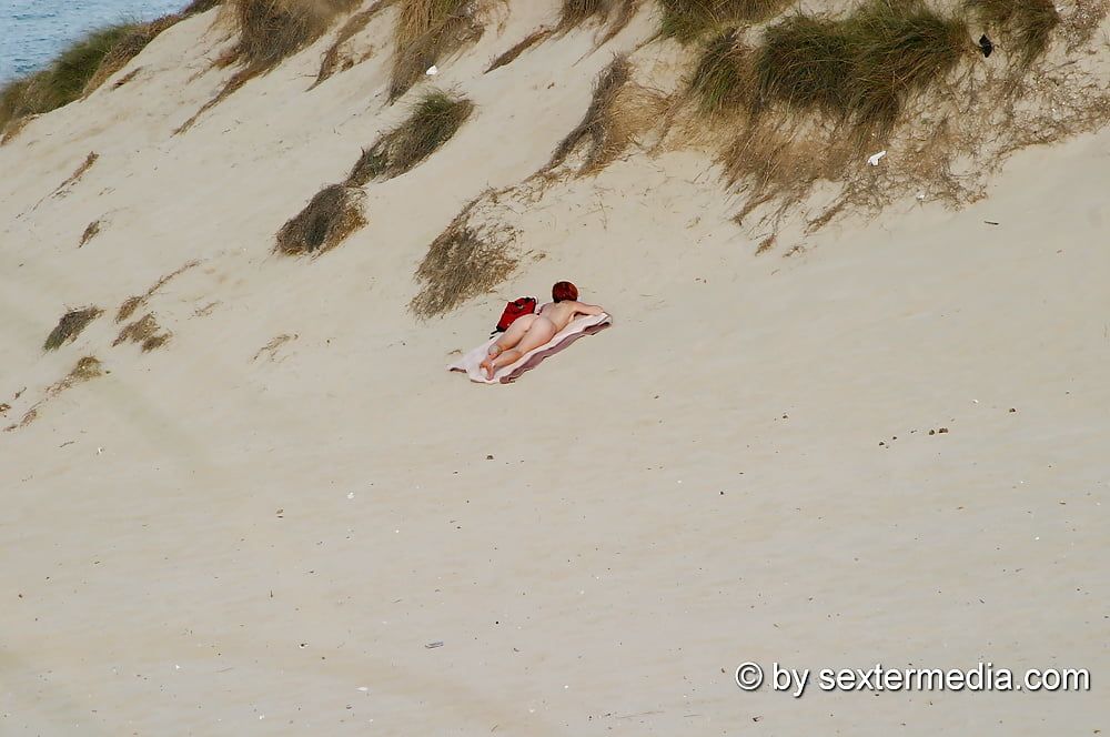 Mlif Muschi nackt am Strand in Mesquida #10