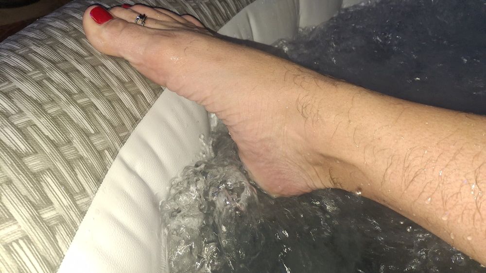 My hot wet steamy feet in the Hot tub #5