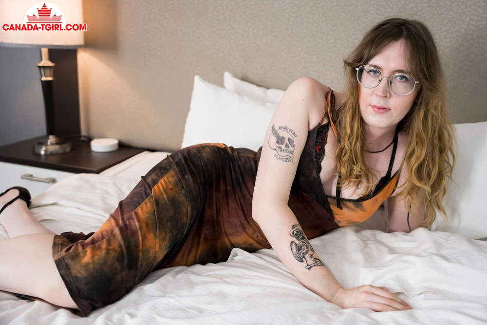 CANADA-TGIRL: Night In with Isla #2