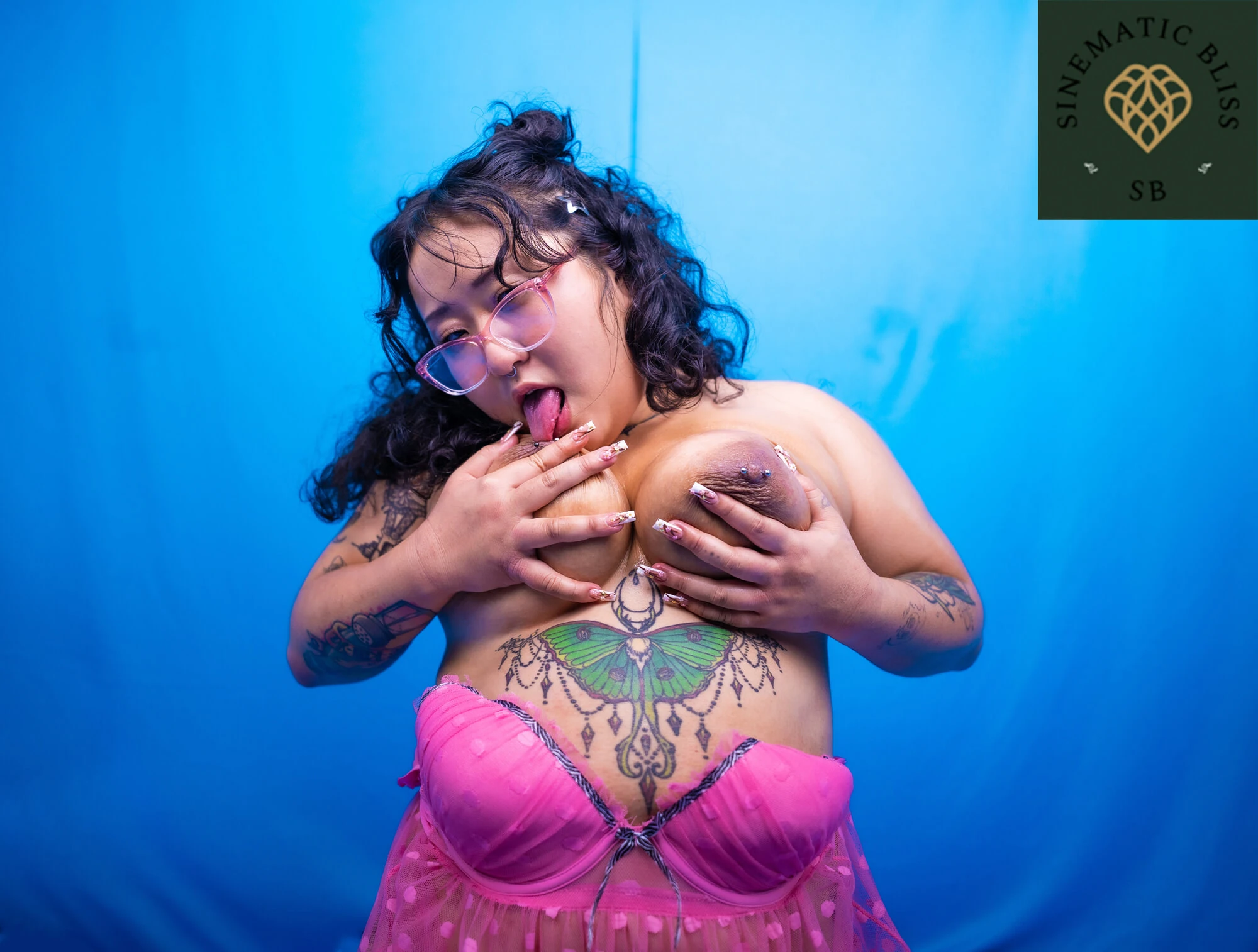 Thick Asian Girl Poses Nude PT1 #17