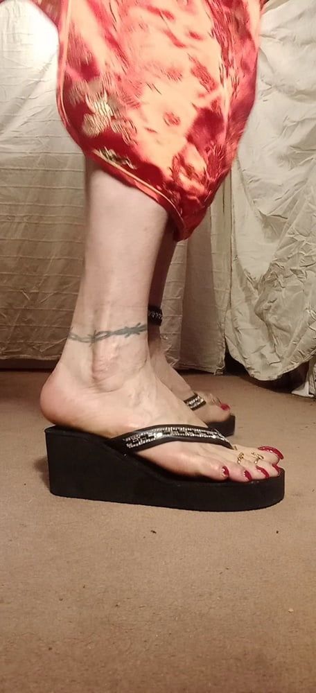 asian ts sexy feet in sandals, mules, high hells .  #27