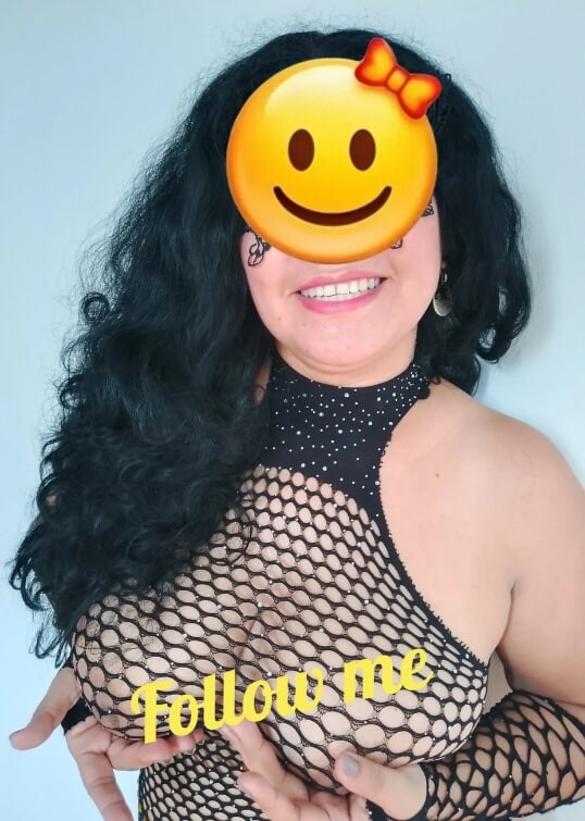 Tetas enormes al aire en alta resolucion