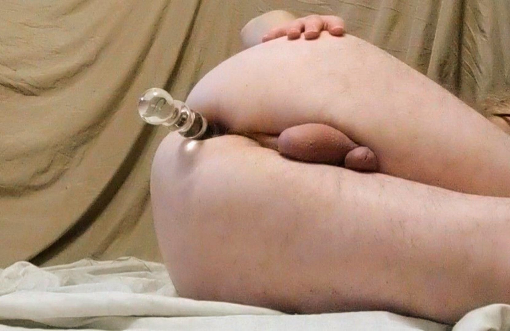 SPREADING MY ASS SHOWING MY TOY