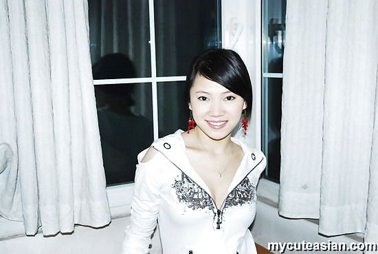 Homemade pics of Asian girlfriend posing #6