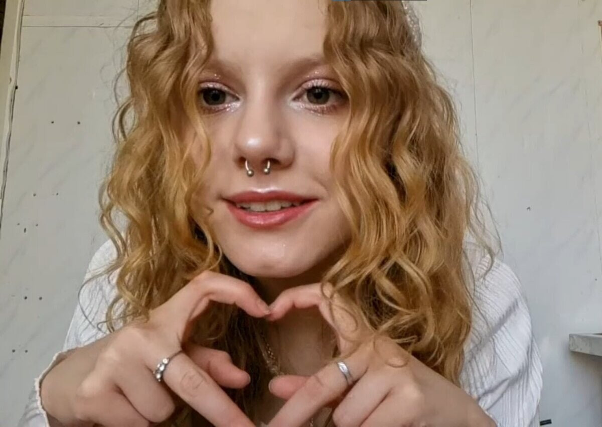 Kira Free Photos #26