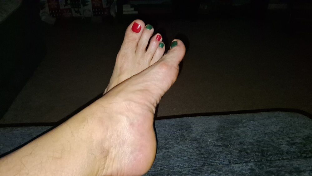 My Christmas pedicure toes #16