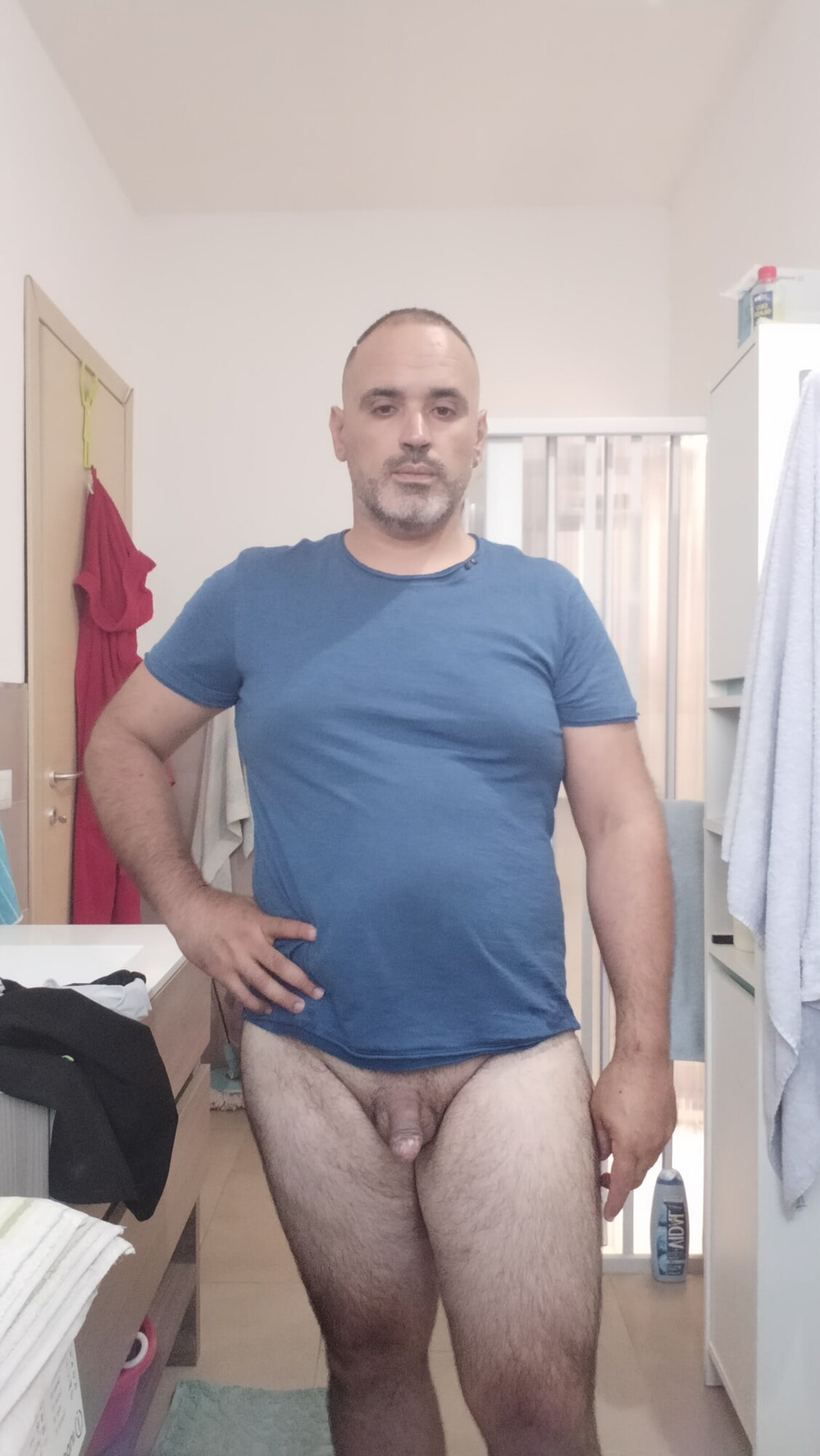 Ragazzo mostra il suo pisellino minuscolo  #40