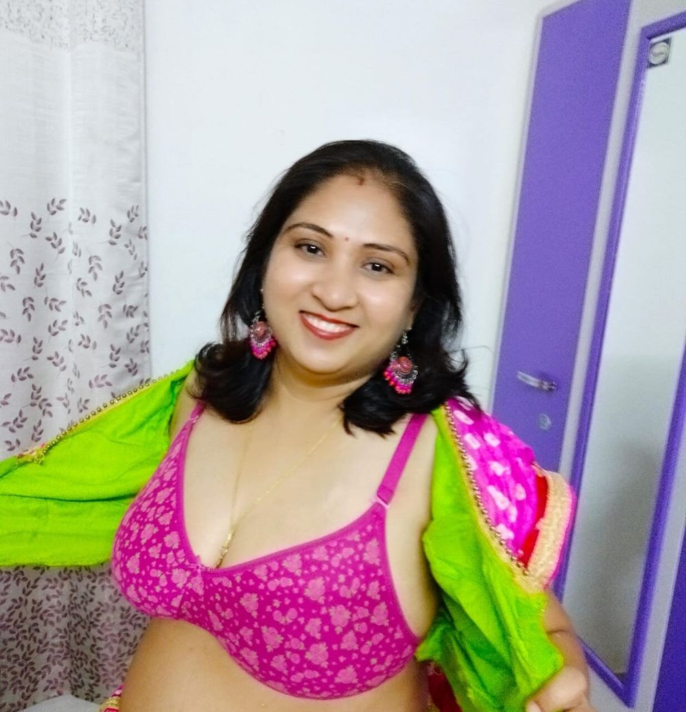 Desi bhabhi shweta #15