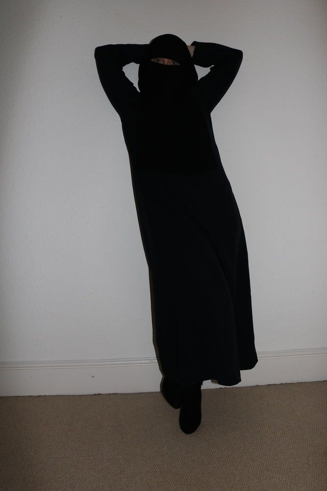 Burqa Niqab Stockings and Suspenders #6