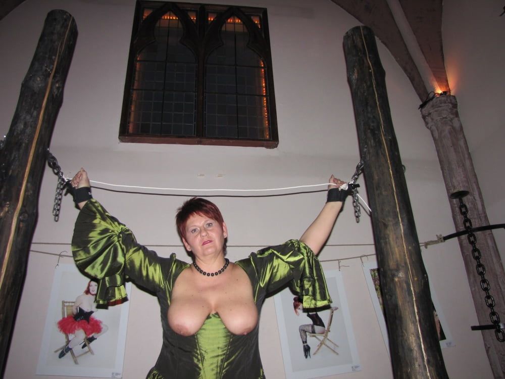 I pose in the green, Cupless Dress #30