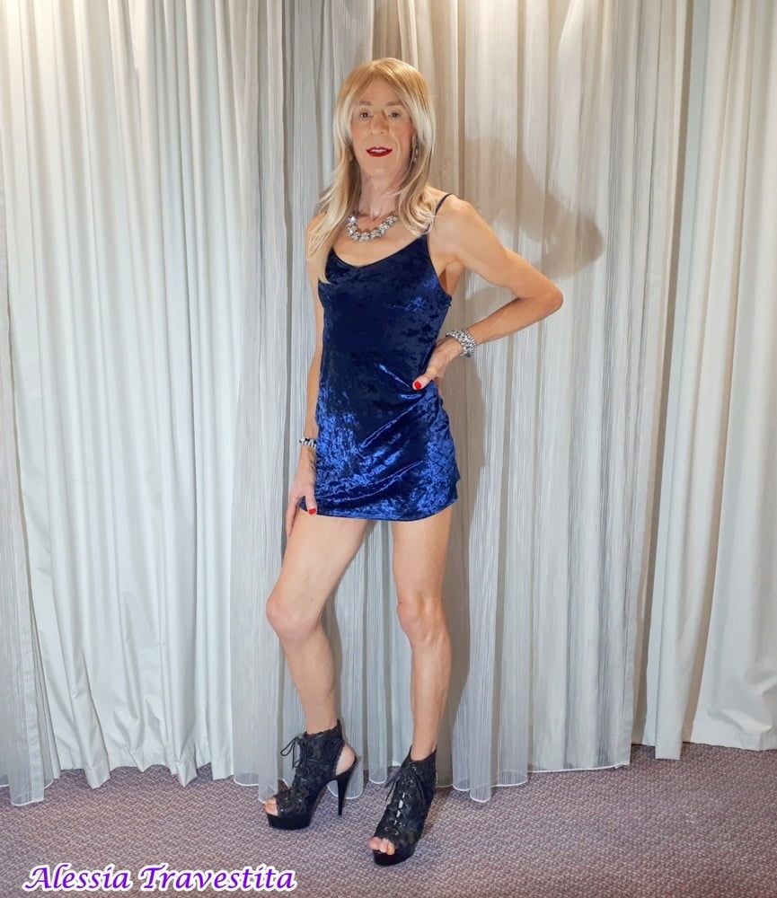 25 Alessia Models Blue Velvet Minidress #44