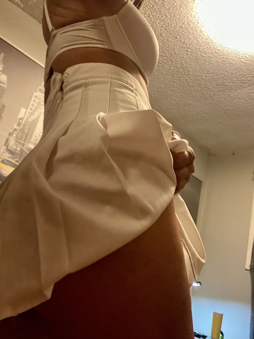 Dressing up my white skirt #4