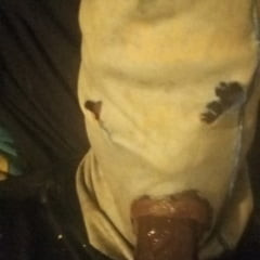 Pogledaj mi guzicu, jebote 