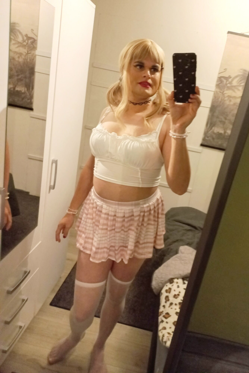 Dressing for a new friend #3