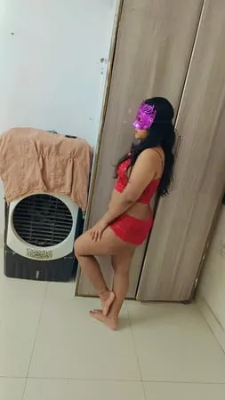 riya hot and sexy pics galary with documents         