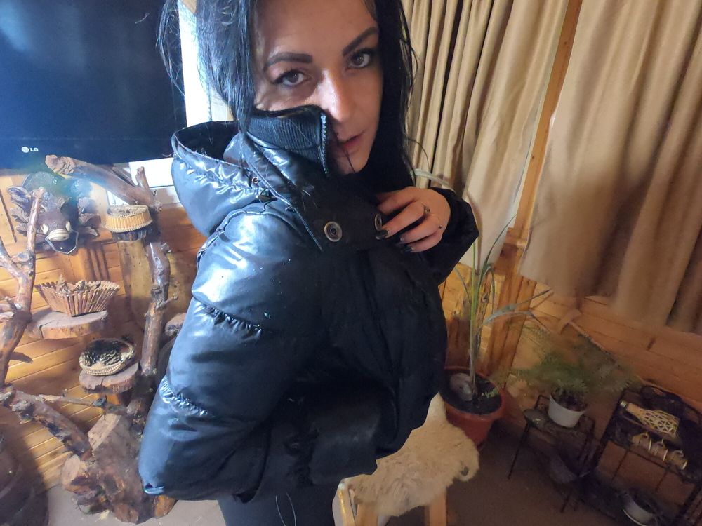 I am slut and need hard cocks. Leather and boots fetish #4