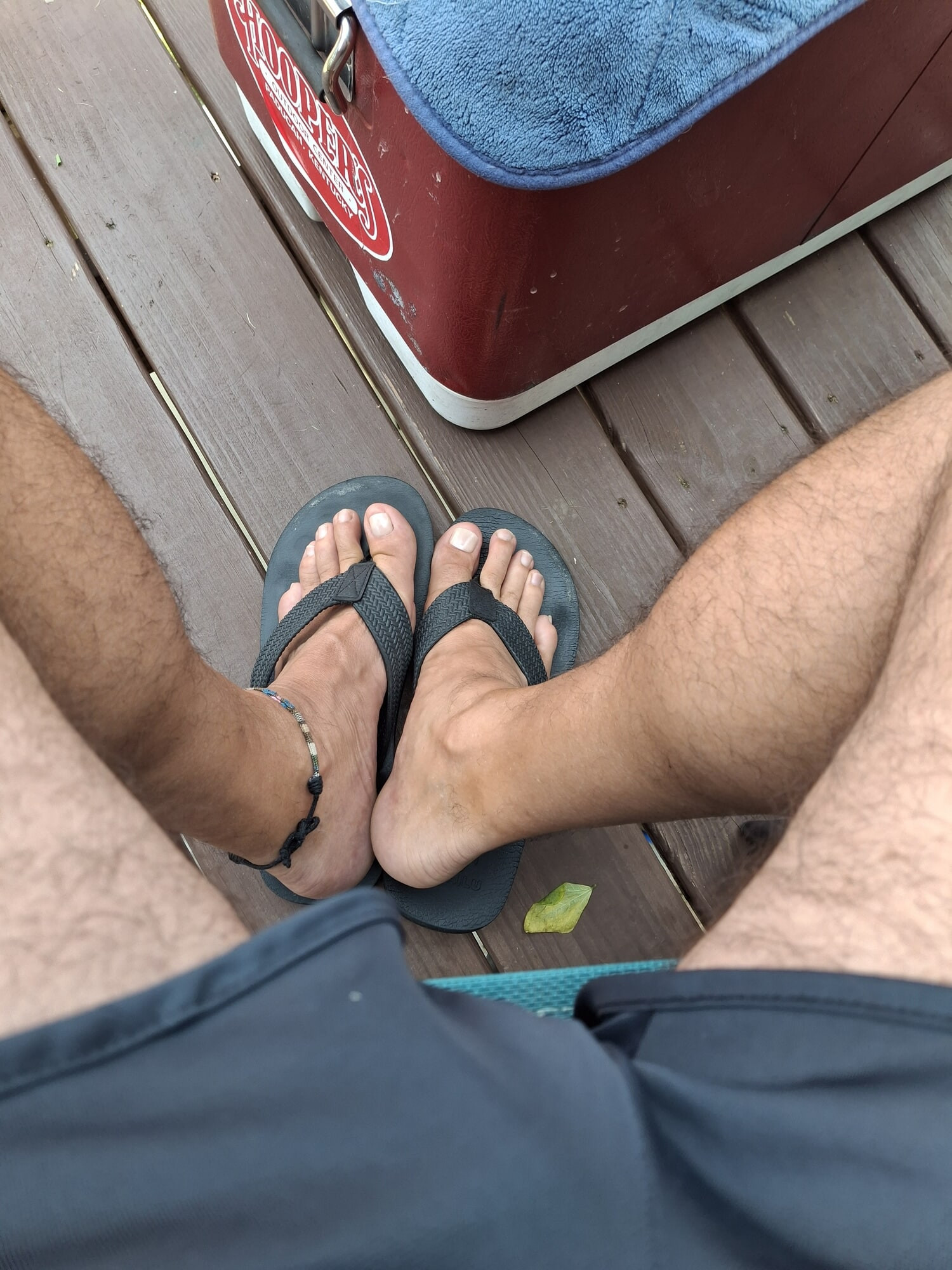 I need a footboy to pamper my well-kept feet #2