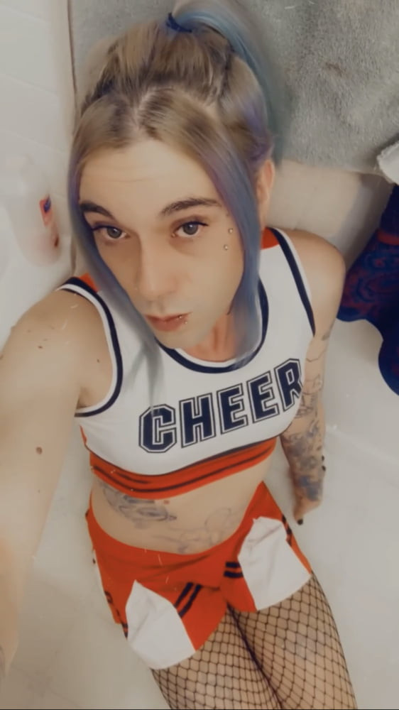 Hot Cheerleader #35