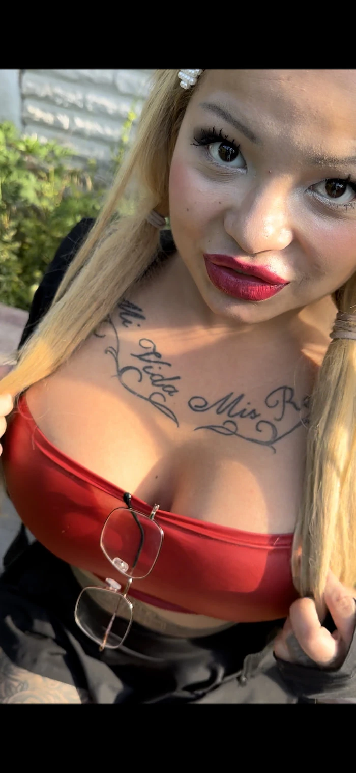 Daisy finds a cock in the garden #6