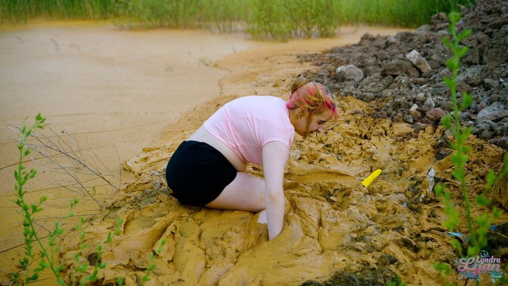 Orgasm in lake of mud