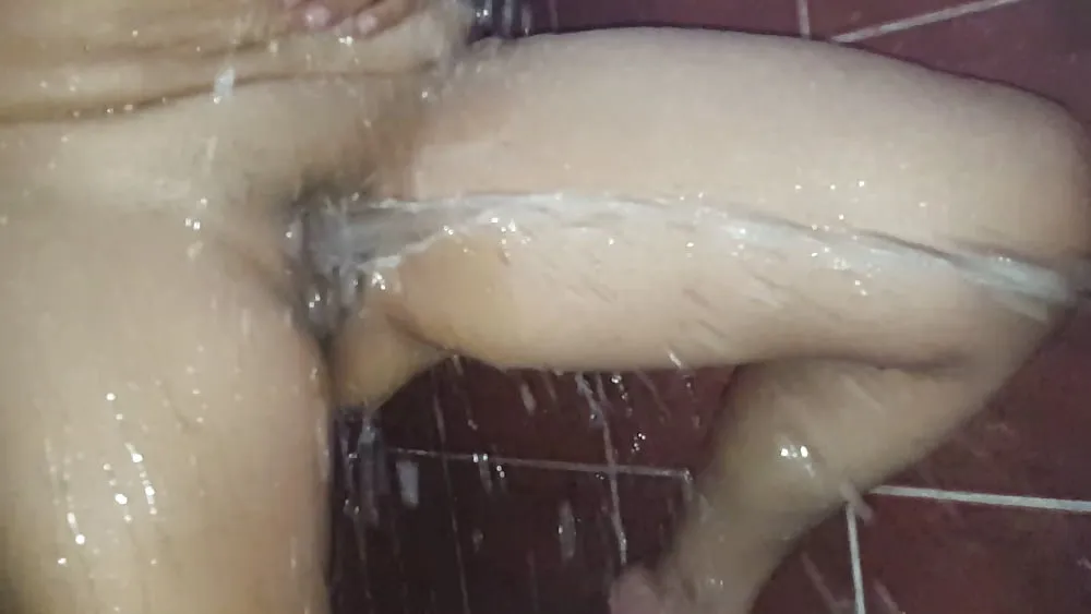 Squirt shower pics