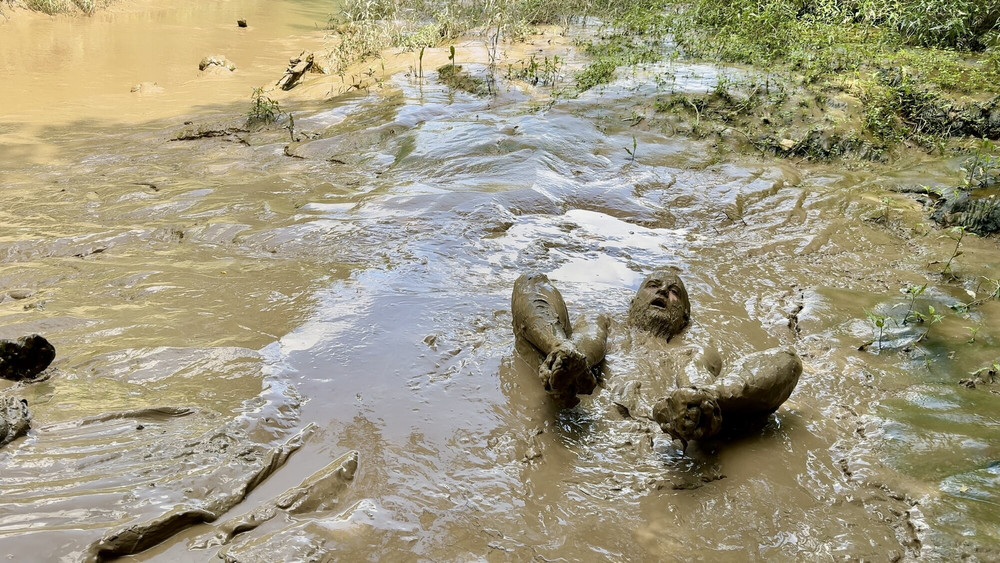 SHOT - HOW DEEP IS THE MUD ? #19