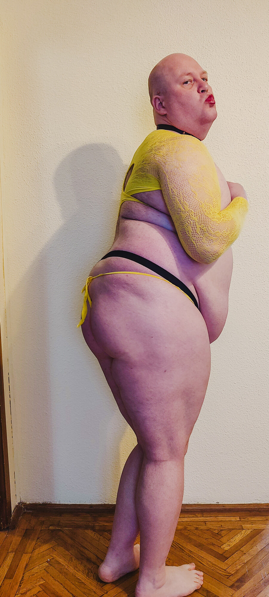 Sissy Dani - head shaved and locked #14