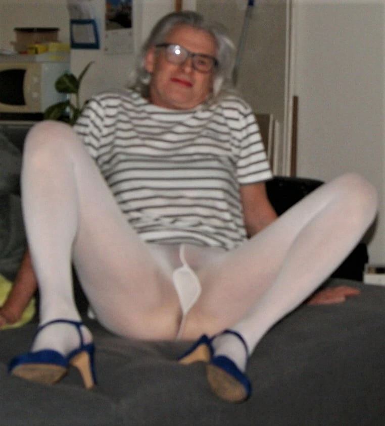 MOI EN SISSY 6
