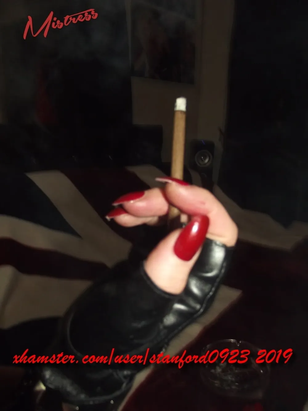 MISTRESS SMOKE #4