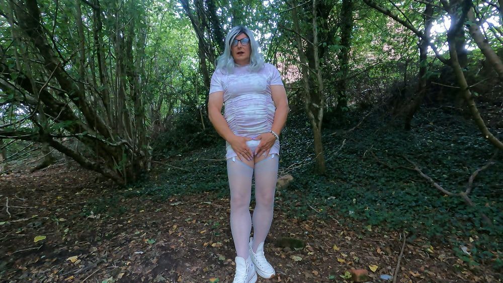 Amateur crossdresser Kellycd2022 masturbating in the wood #6