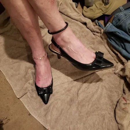 pedicure and cute kitten heels         