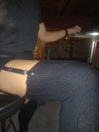 meias pretas e cinzas de inverno