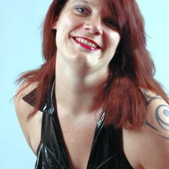Photo shooting with red hair housewife Bianca - 2