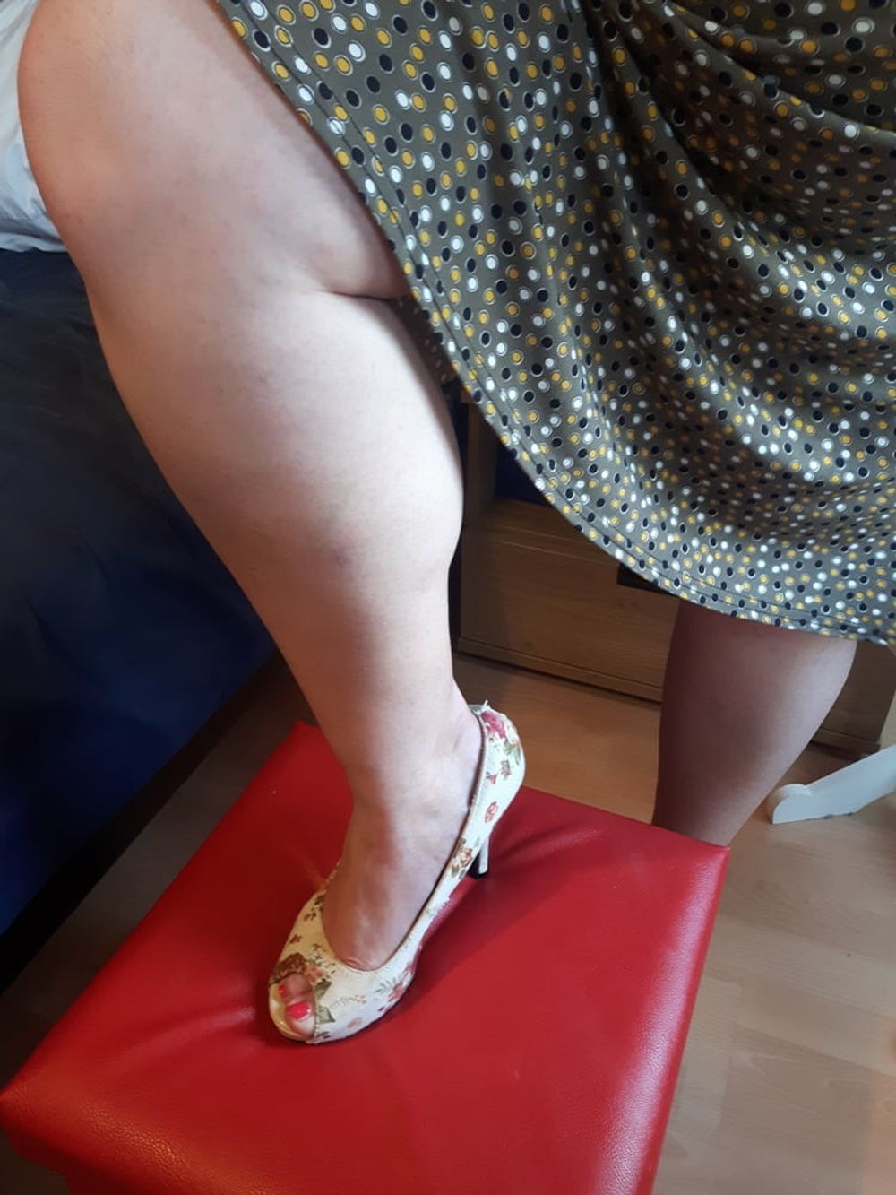 Hot BBW Wife sexy Feet and Heels #10