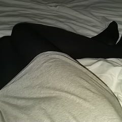 Collants ve culotte rouge.