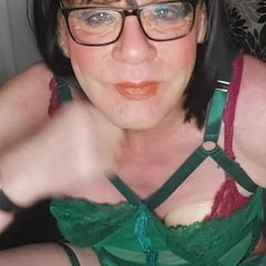 Crossdressing juniper in green 