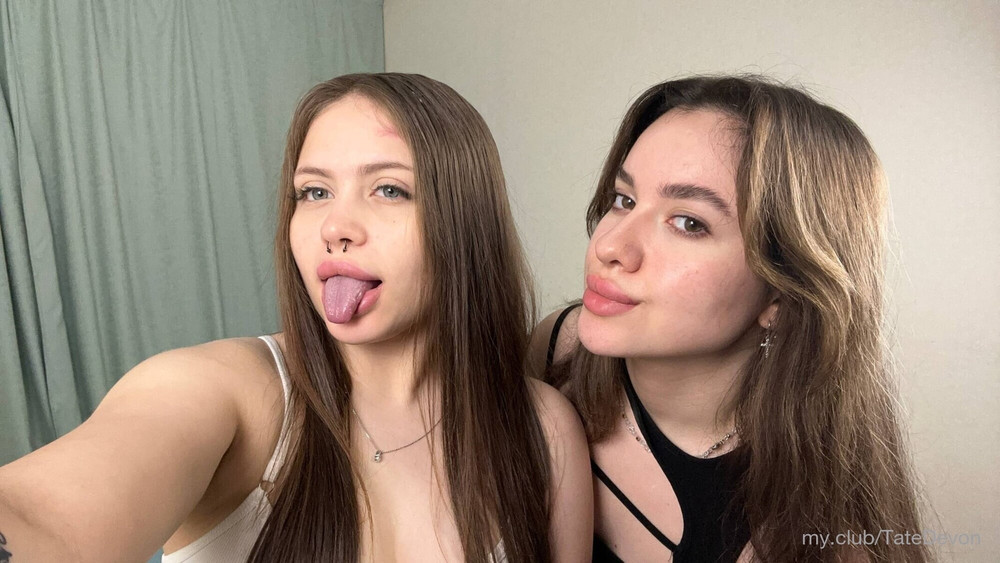 Hey hey, our names are Michel &amp; Elfy !  Free Photos #2