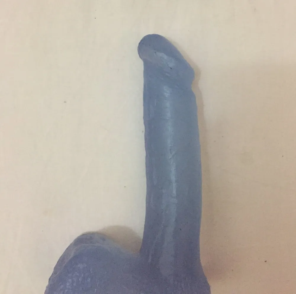 MY FIRST HUGE DILDO !