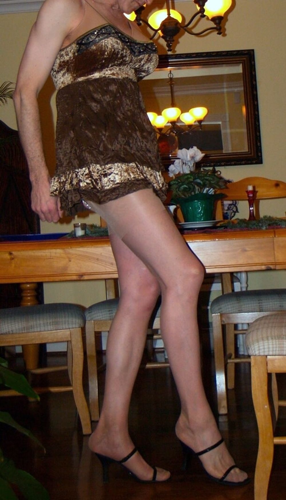 20100112 kitchen transvestism #22