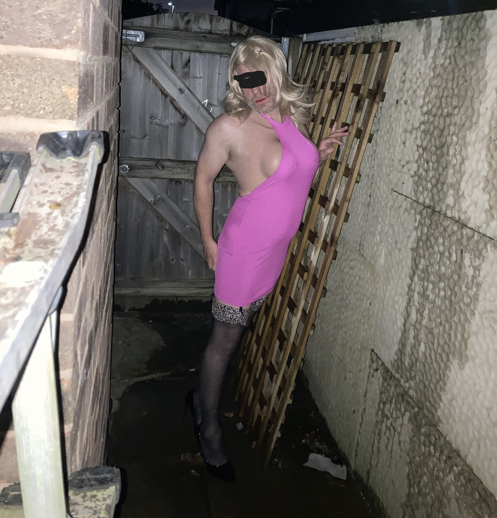 SuzieXX Alleyway Hooker Dress up  #6