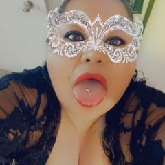 I have a tongue piercing because I want to give you some ora