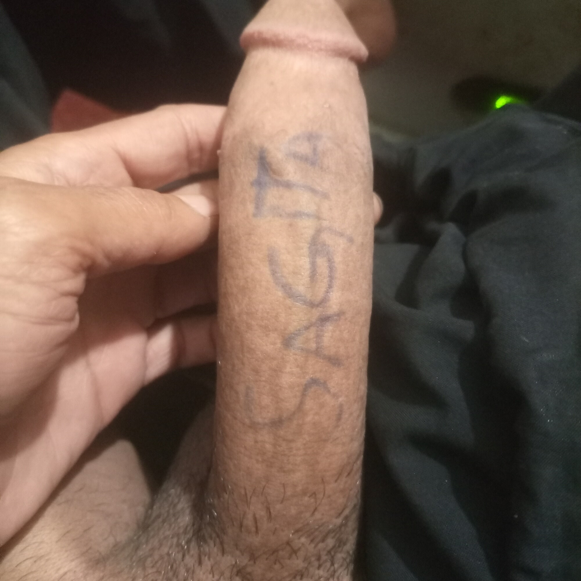 I am a single guy and I am looking for a partner to have sex